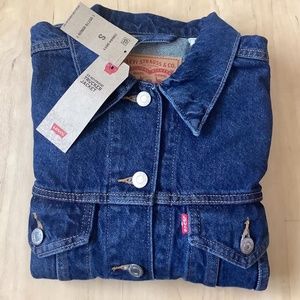 Levi’s ex boyfriend trucker denim jacket